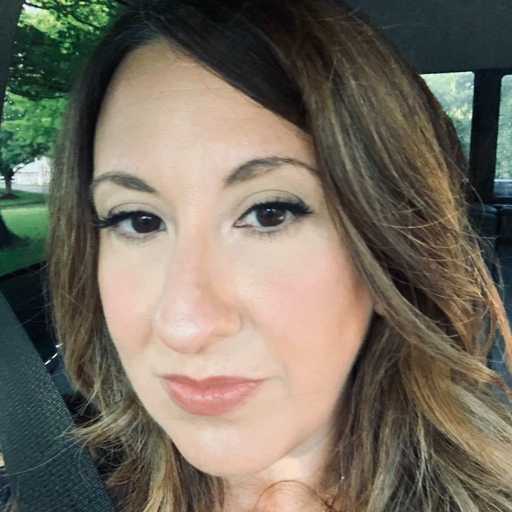 Meet your Posher, Cynthia